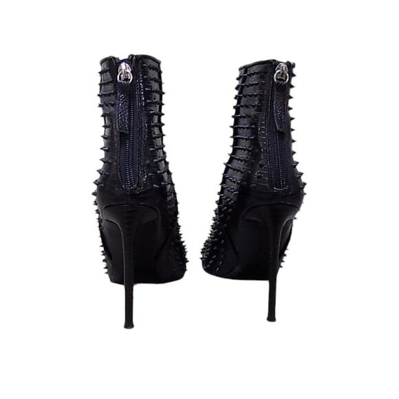Steve Madden Via-S Spiked Stiletto Ankle Boots 7 Women Biker Moto Mobwife Punk - Picture 7 of 9